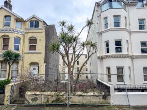 Castlemona Avenue, Douglas