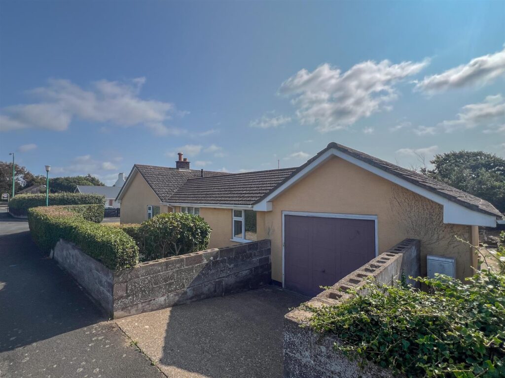 9 Farrants Park, Castletown