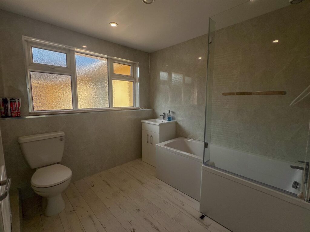 9 Farrants Park, Castletown