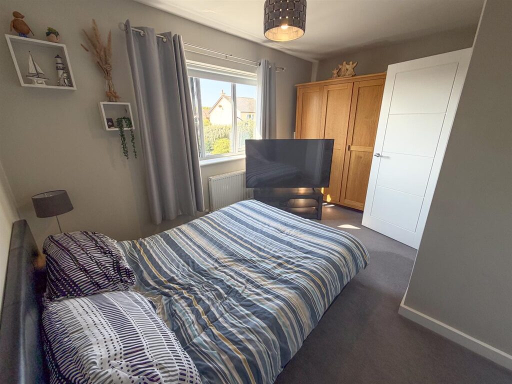 21 oak Park, Ballawattleworth Estate, Peel, Isle Of Man