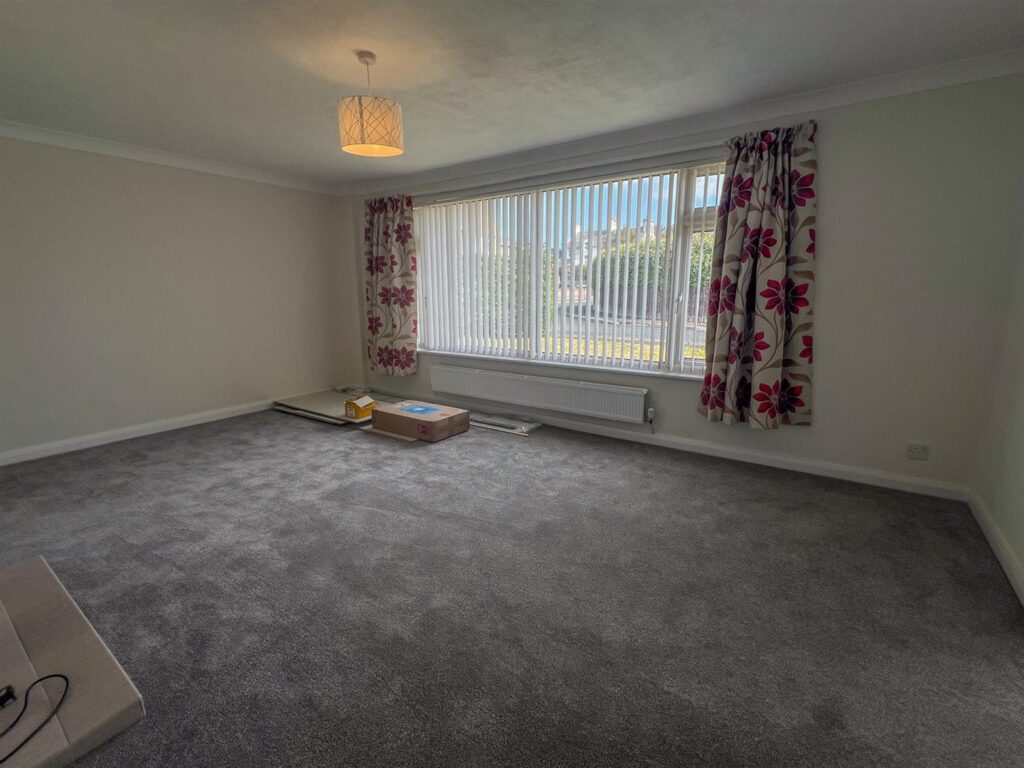 9 Farrants Park, Castletown