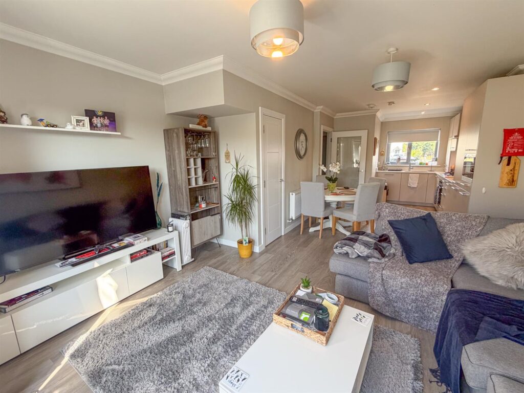 21 oak Park, Ballawattleworth Estate, Peel, Isle Of Man