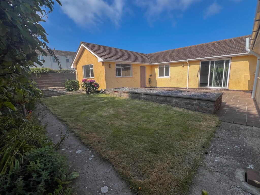 9 Farrants Park, Castletown