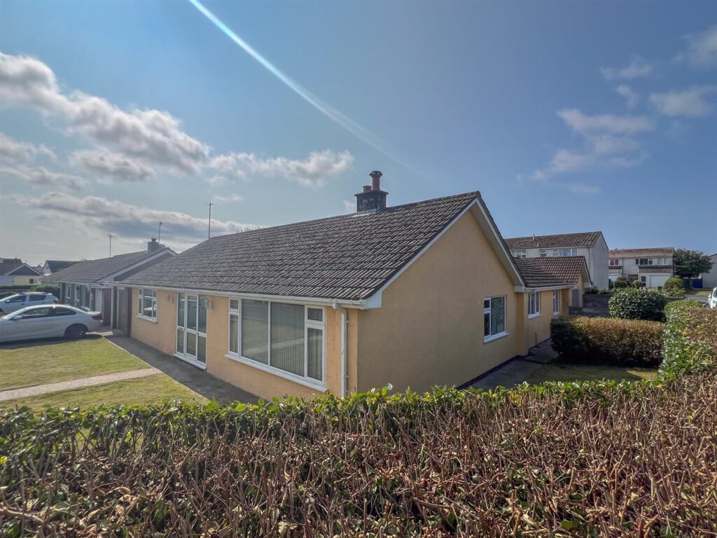9 Farrants Park, Castletown