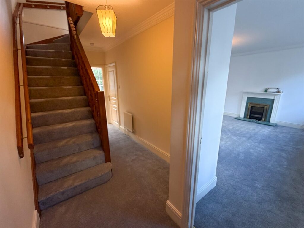 3 The Grove, Peel