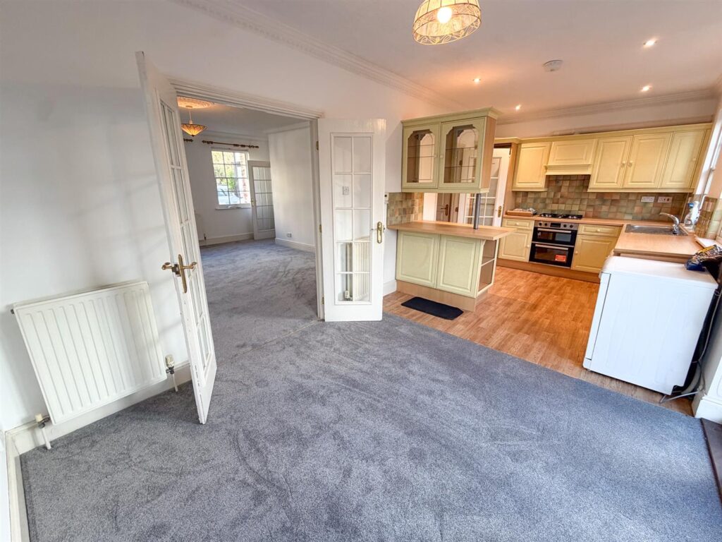 3 The Grove, Peel