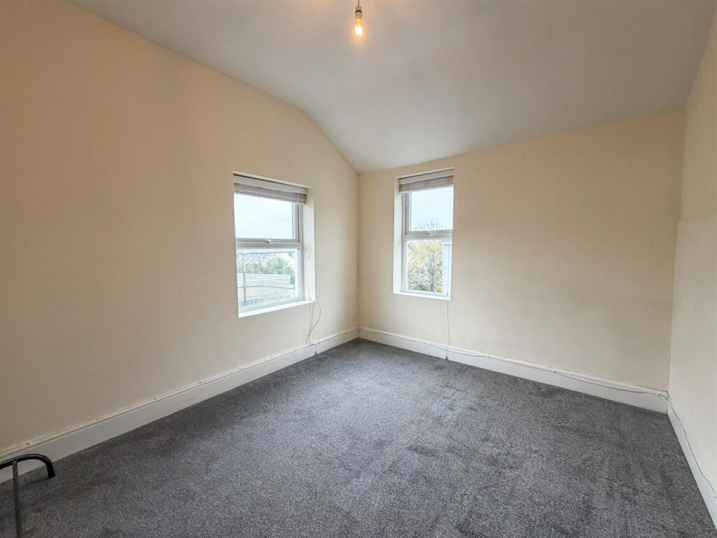 Flat 6, 26 Christian Road